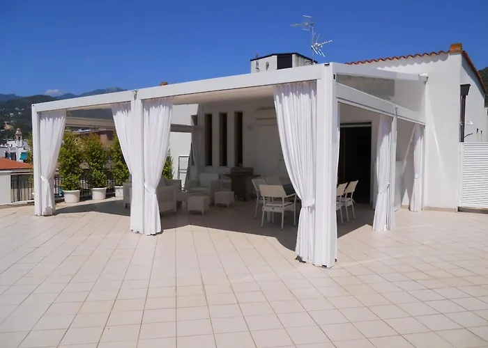 Διαμέρισμα Fantastic Roof Terrace In Liguria 200 Meters From The Sea Pietra Ligure