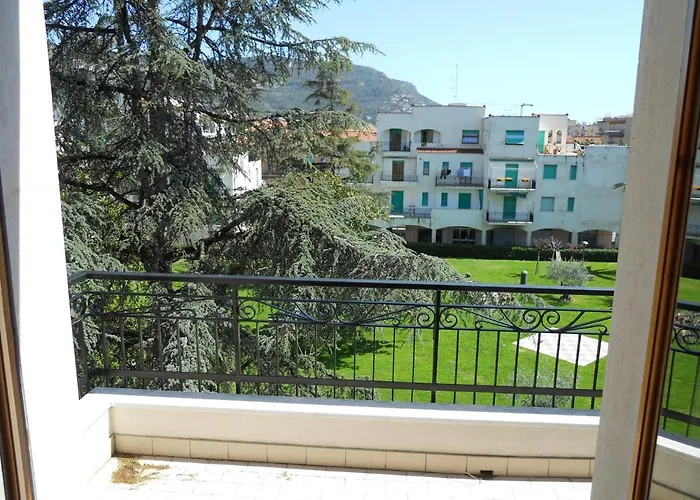 Fantastic Roof Terrace In Liguria 200 Meters From The Sea Διαμέρισμα *