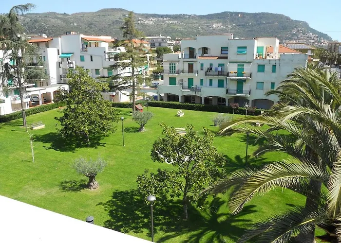 Διαμέρισμα Fantastic Roof Terrace In Liguria 200 Meters From The Sea Pietra Ligure